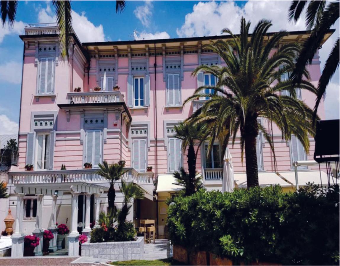 Hotel Europa Camaiore Bagian luar foto