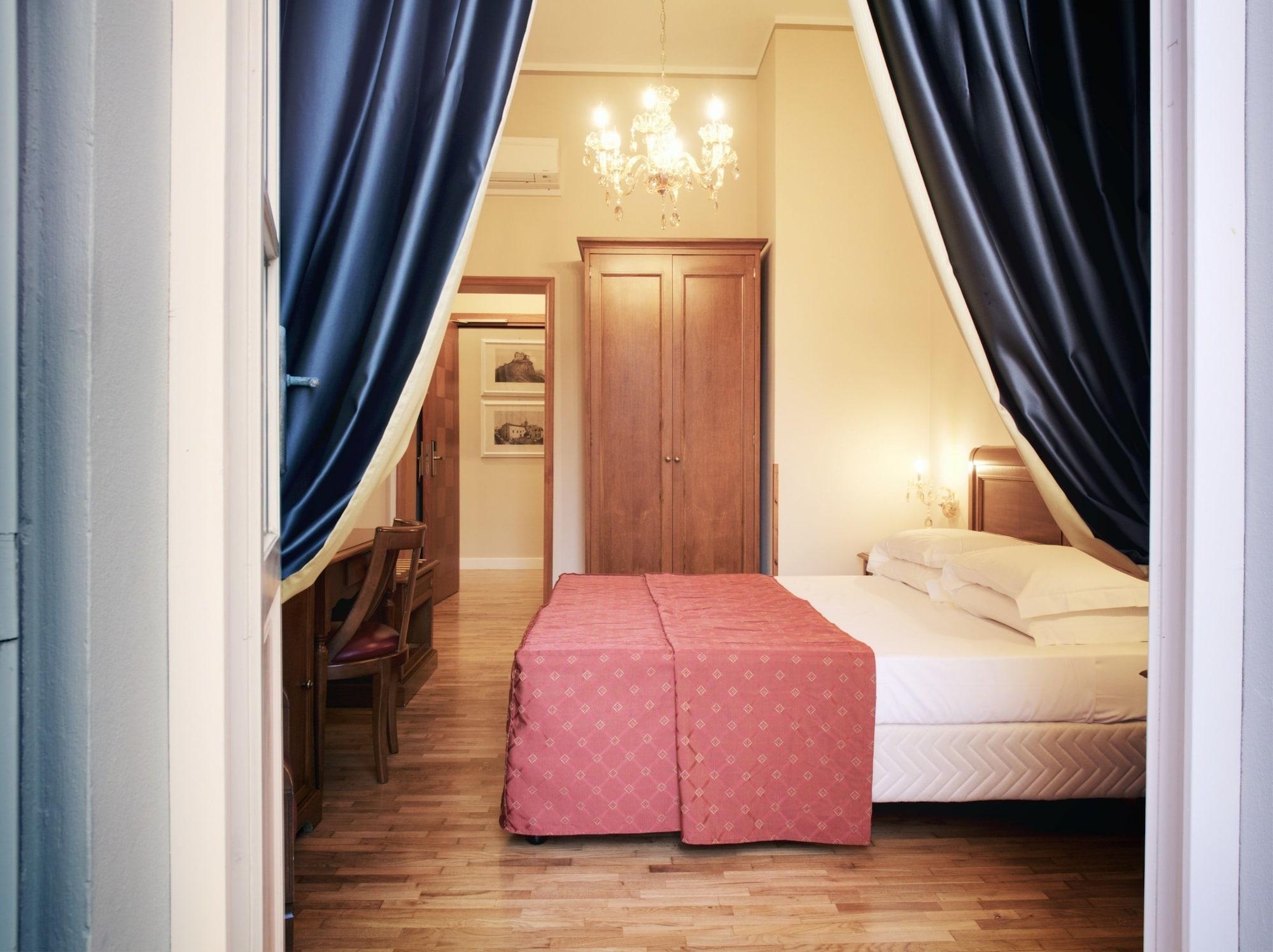 Hotel Europa Camaiore Bagian luar foto