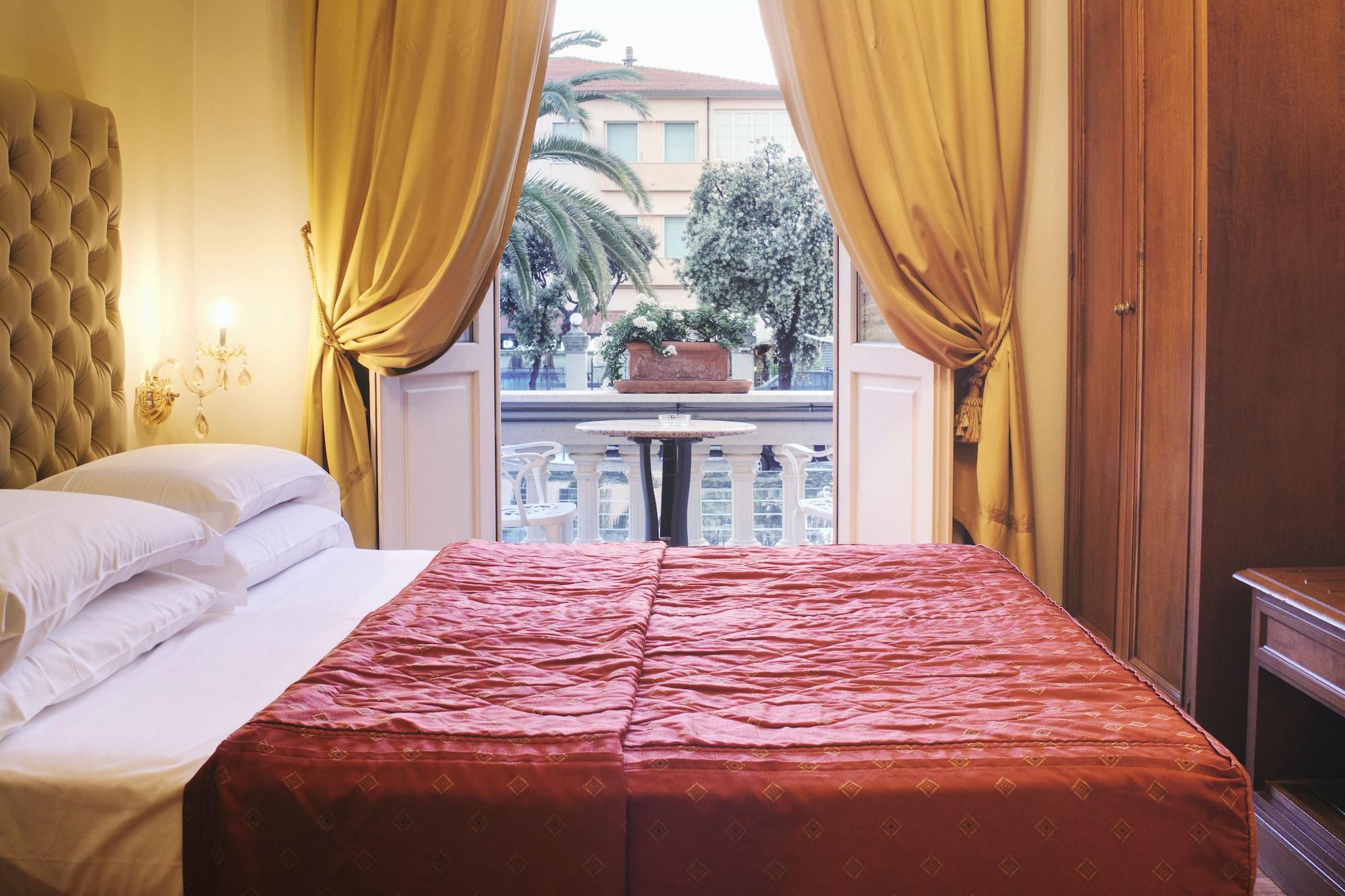 Hotel Europa Camaiore Bagian luar foto