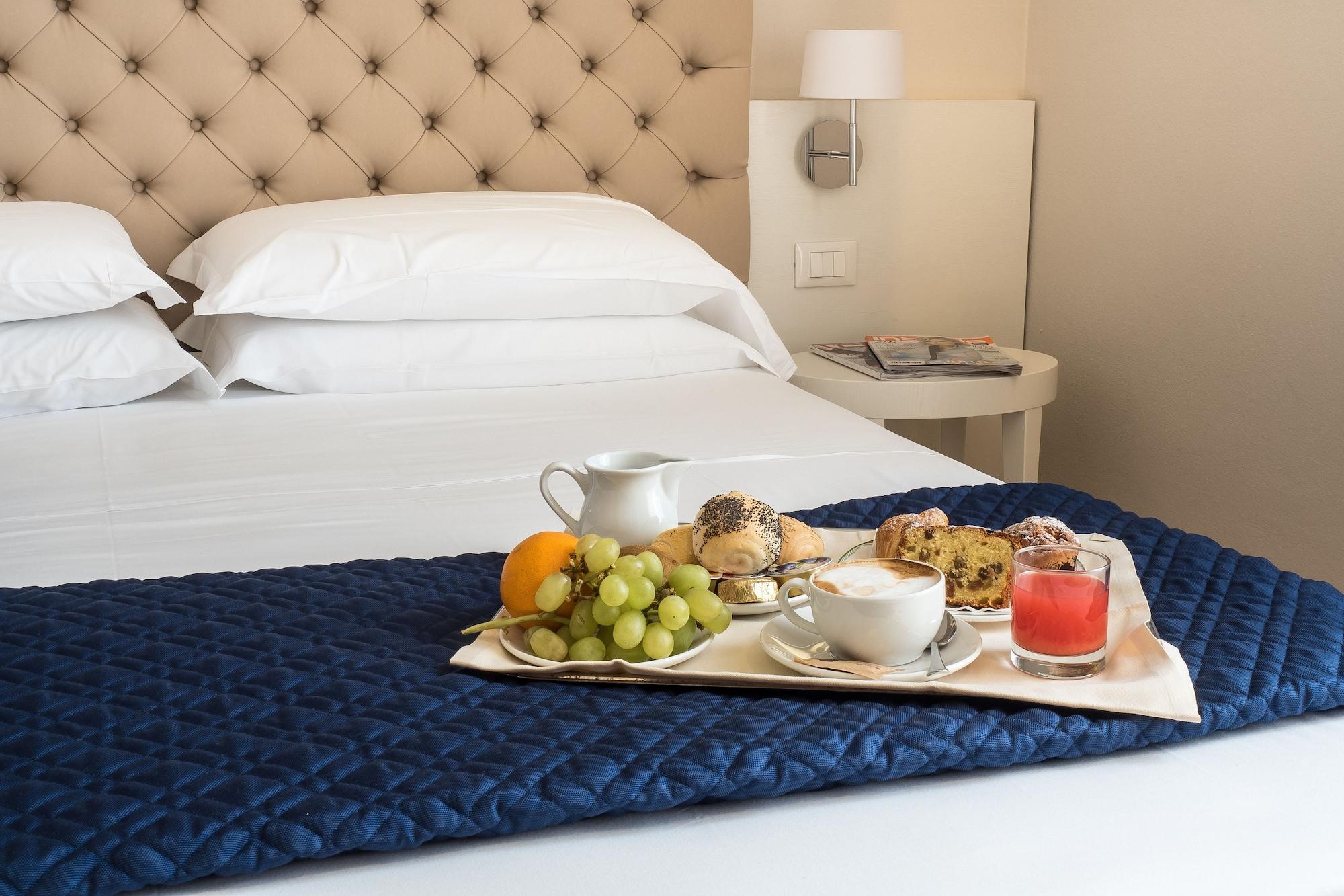 Hotel Europa Camaiore Bagian luar foto