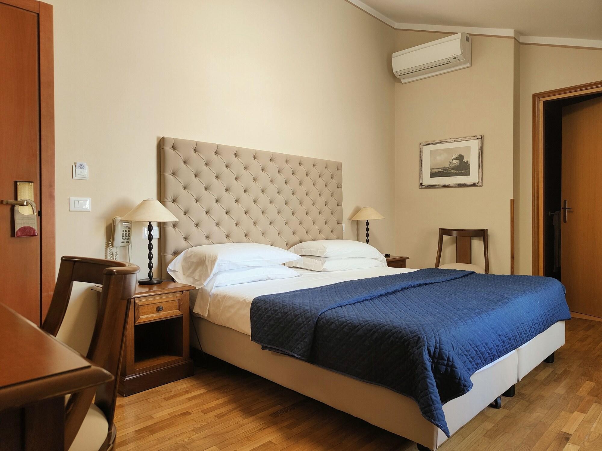 Hotel Europa Camaiore Bagian luar foto