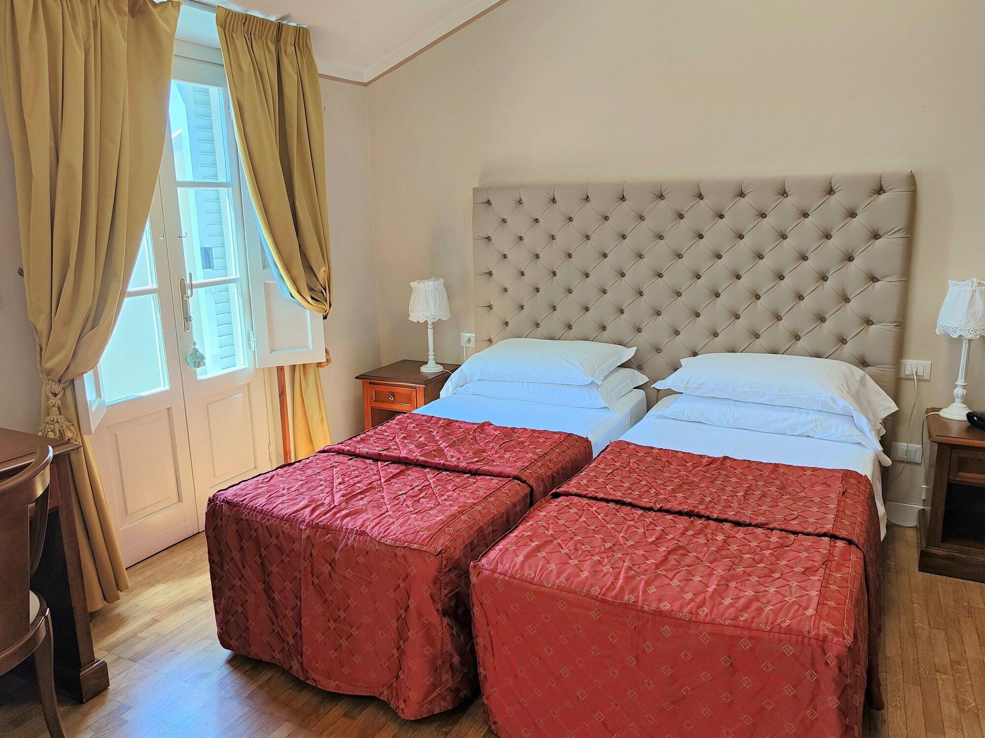 Hotel Europa Camaiore Bagian luar foto