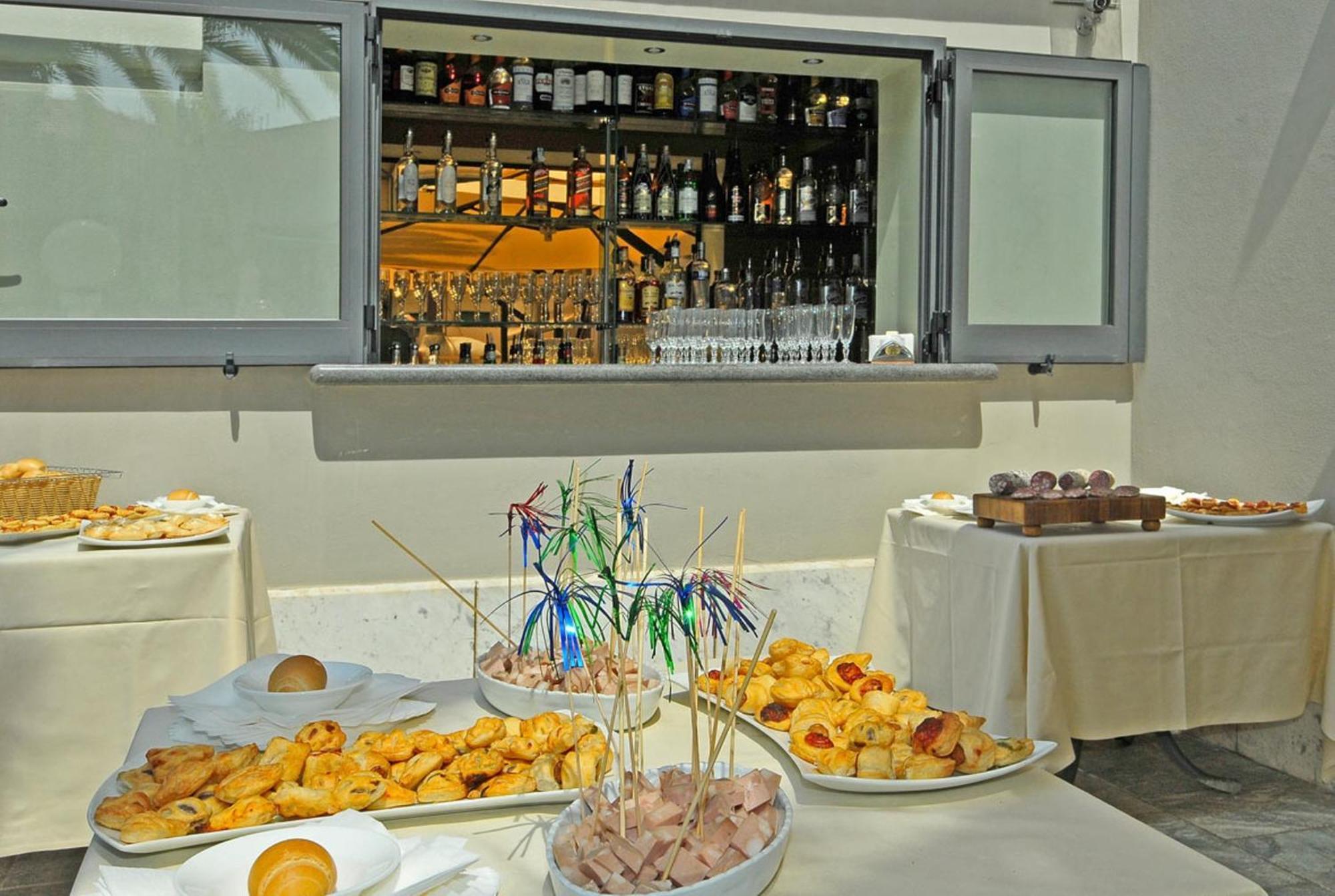 Hotel Europa Camaiore Bagian luar foto